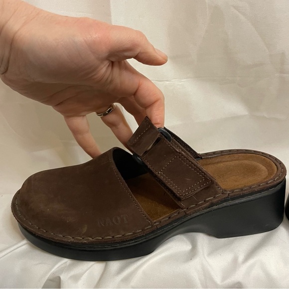 NAOT Women’s Brown Leather Slip On Mary Jane Platform Clog Size 37 - Picture 9 of 12